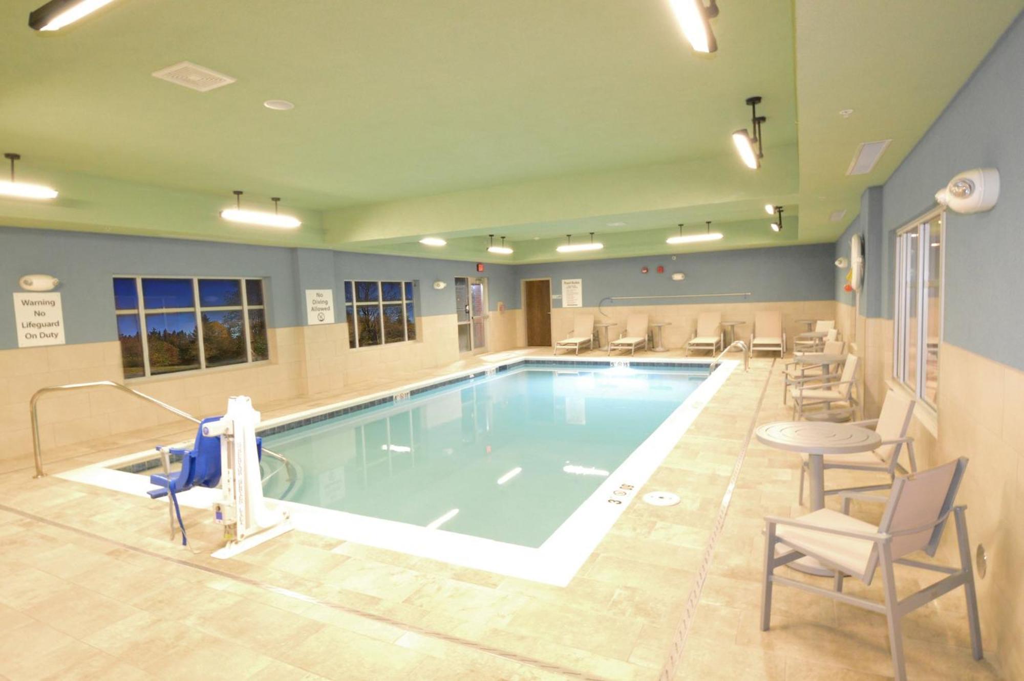 Holiday Inn Express & Suites Toledo West By Ihg Exteriér fotografie