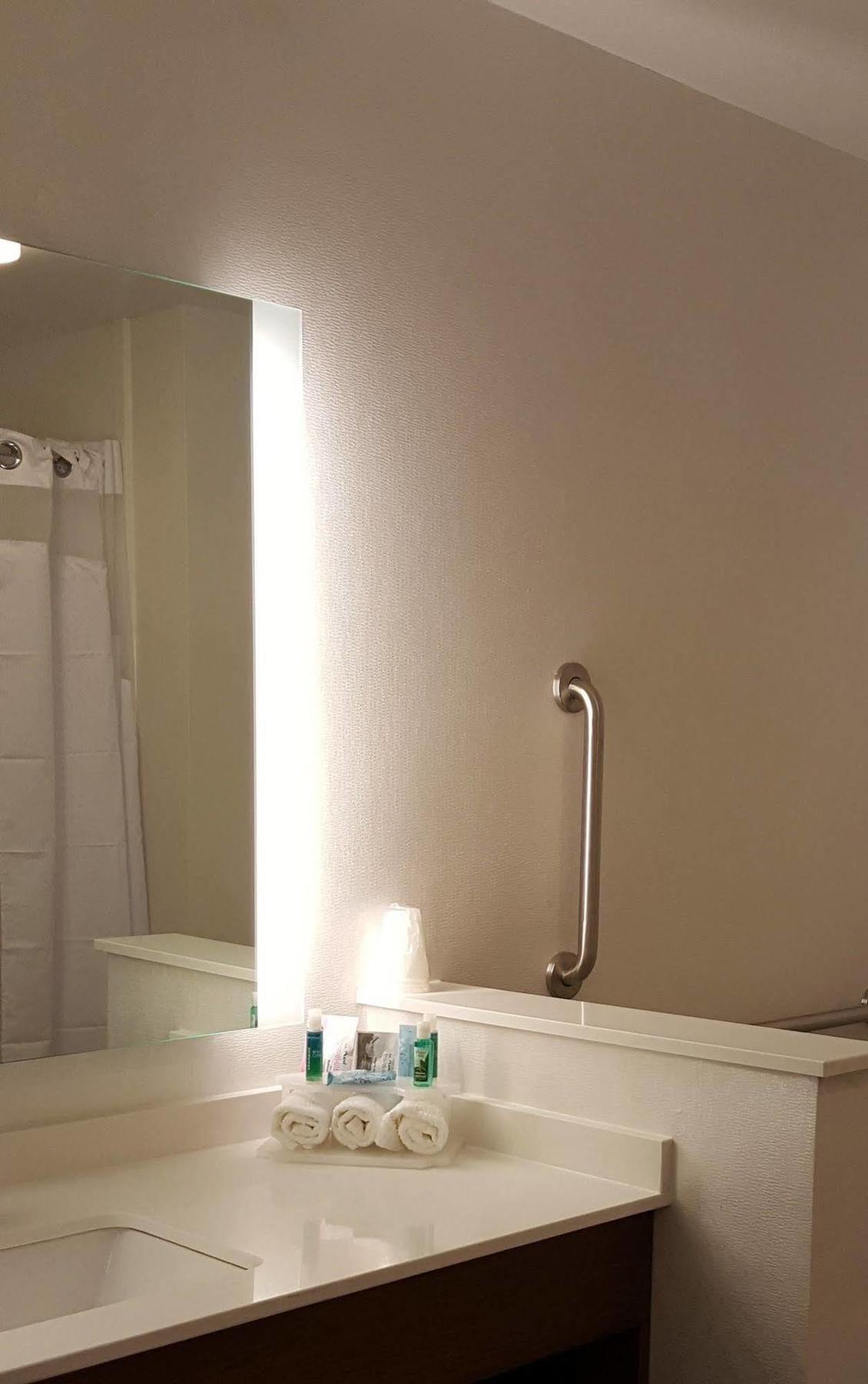Holiday Inn Express & Suites Toledo West By Ihg Exteriér fotografie